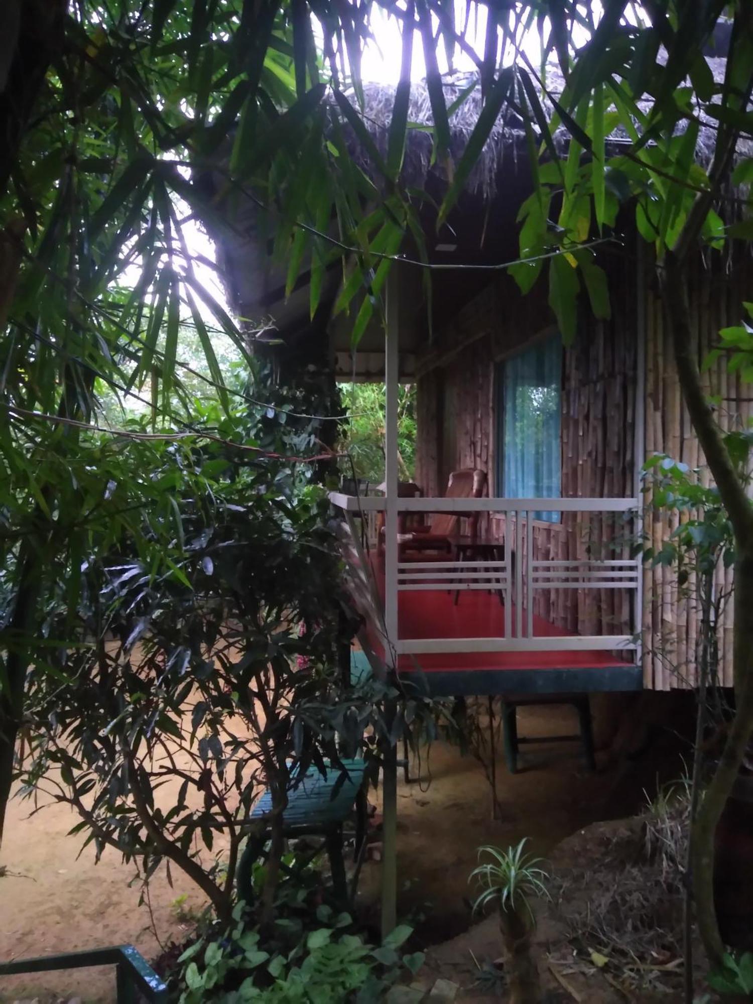 Koomankolly Resort Thirunelly Extérieur photo