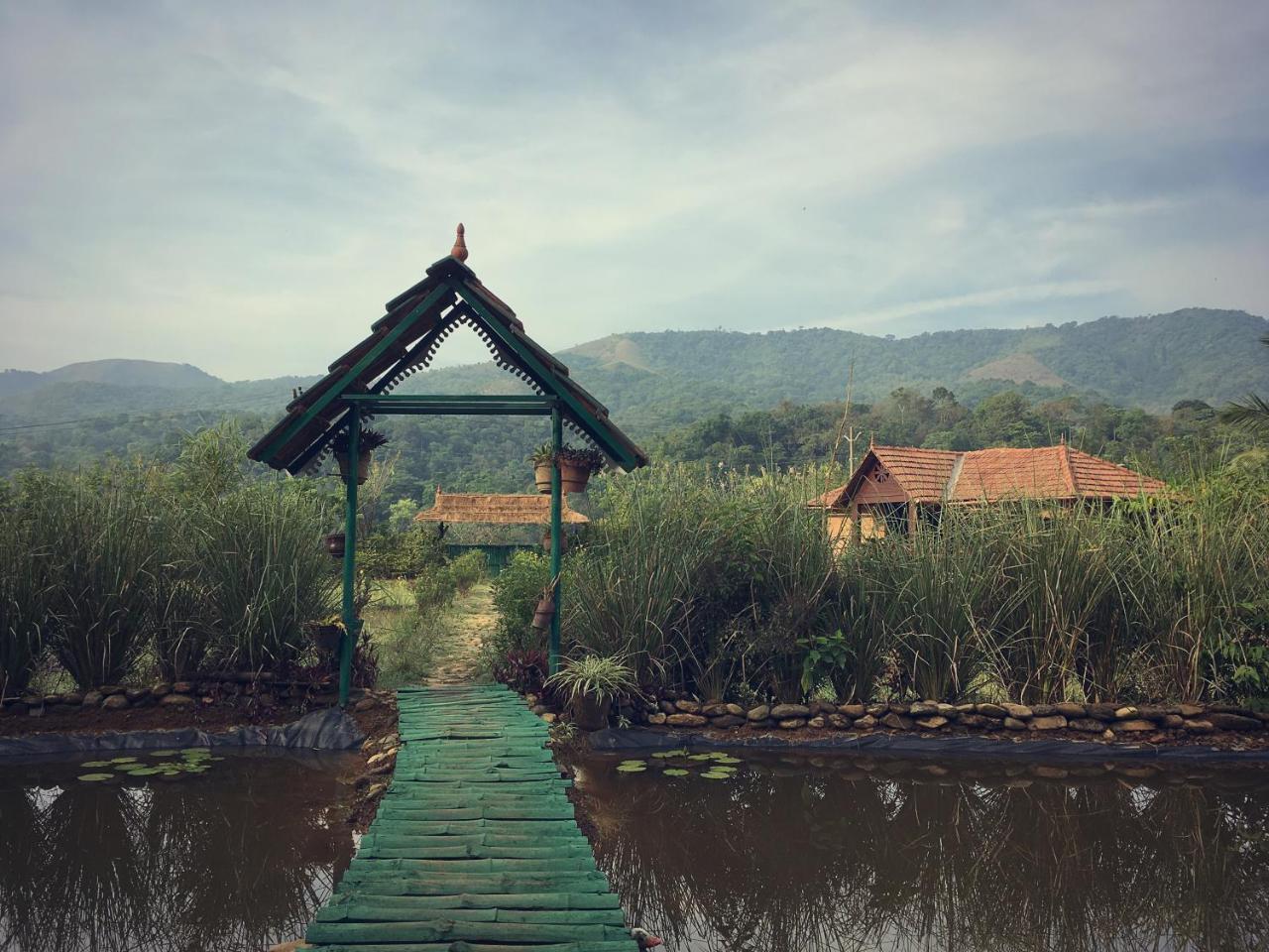 Koomankolly Resort Thirunelly Extérieur photo