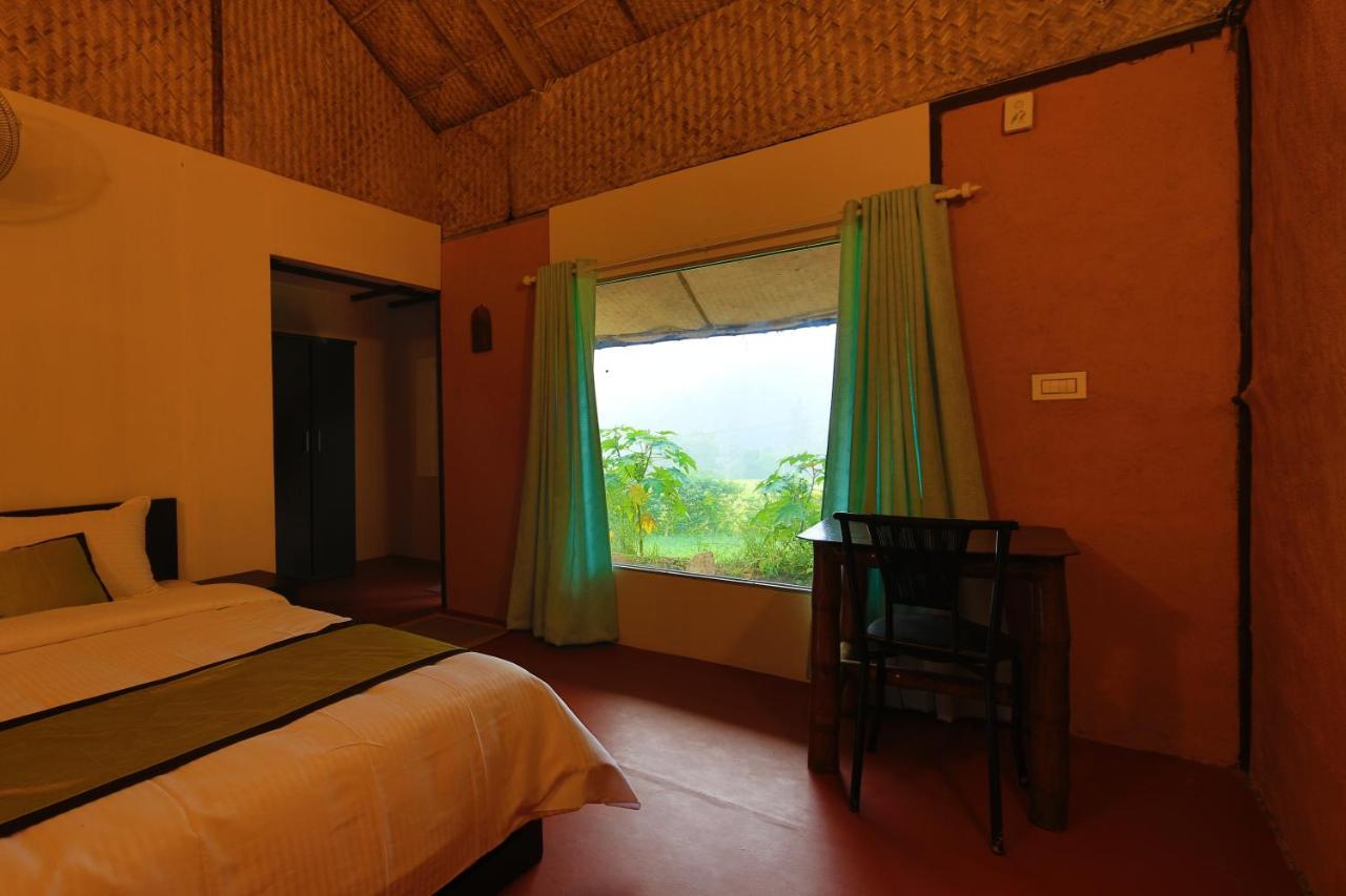 Koomankolly Resort Thirunelly Extérieur photo