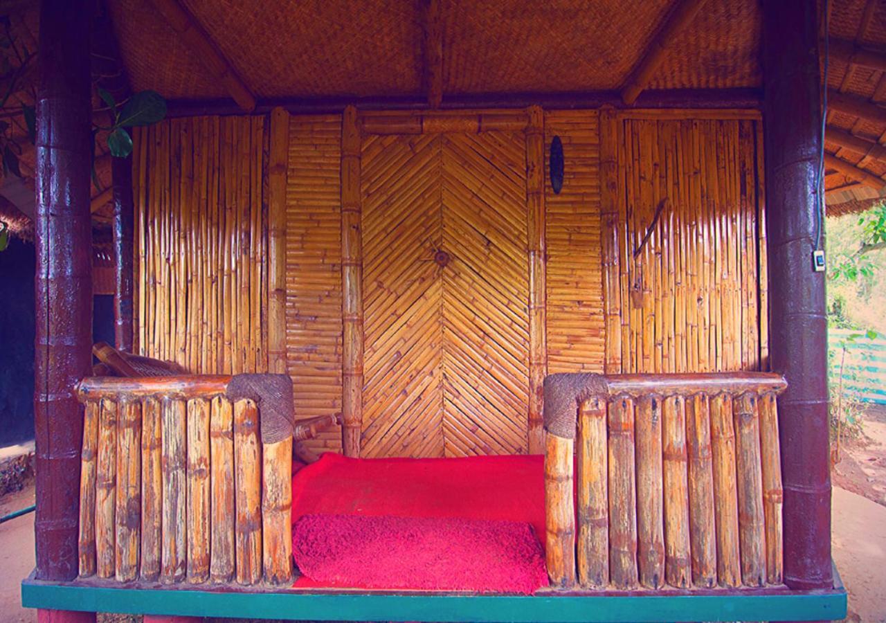 Koomankolly Resort Thirunelly Extérieur photo